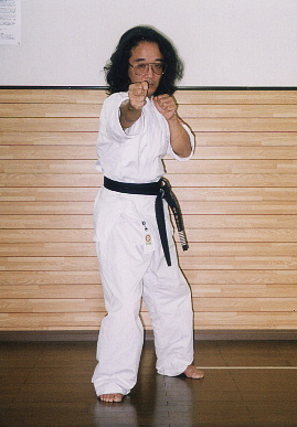 2003.10.14.karate2.jpg (50427 oCg)